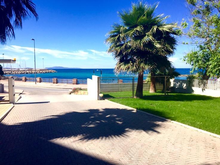 Aparthotel Lungomare 2*